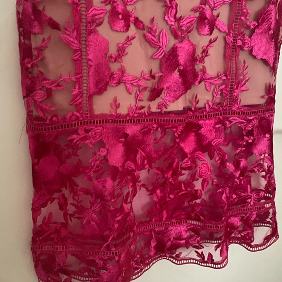 Women’s Lace Dress - Picture 7 of 10